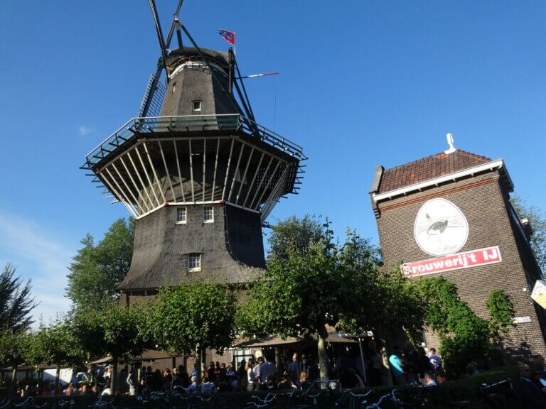 Parkeren bij Brouwerij 't IJ in Amsterdam