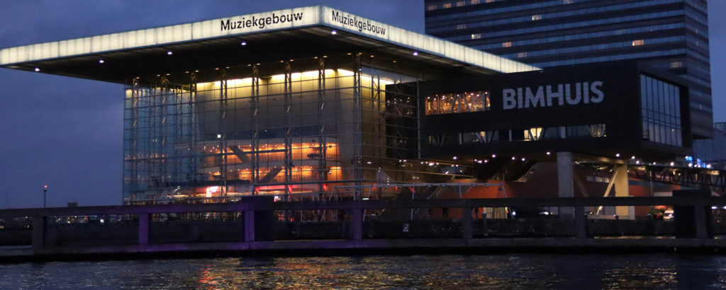 Bimhuis en muziekgebouw aan t' IJ