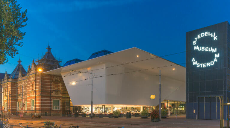 Parkeren bij het Stedelijk Museum in Amsterdam